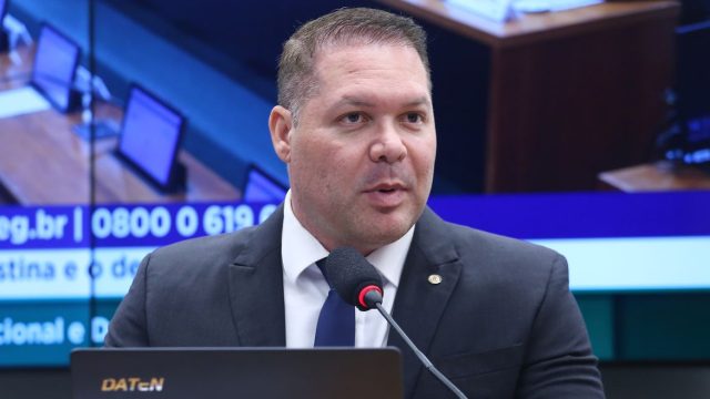 TSE torna inelegível e anula votos recebidos por ex-deputado do Ceará